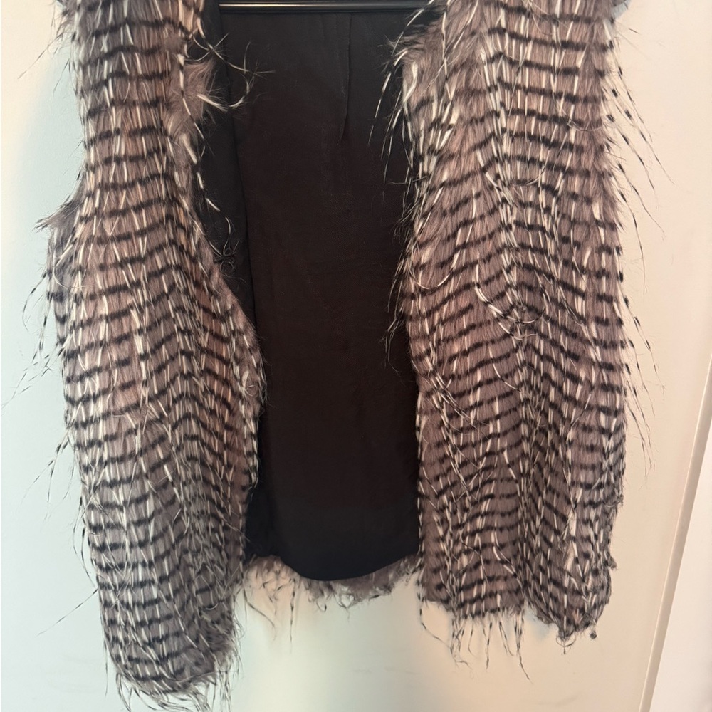Chic Faux Fur Vest in Black and Brown